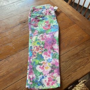 Lands’ End floral print six petite Capri pants